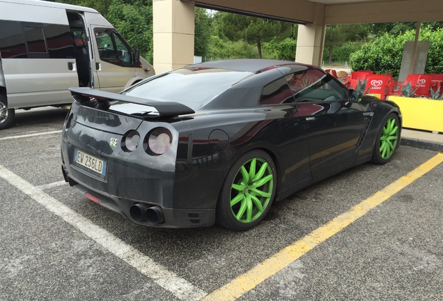 Nissan GT-R 2011