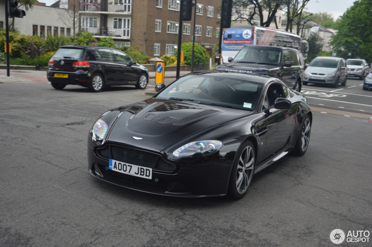 Aston Martin V12 Vantage S