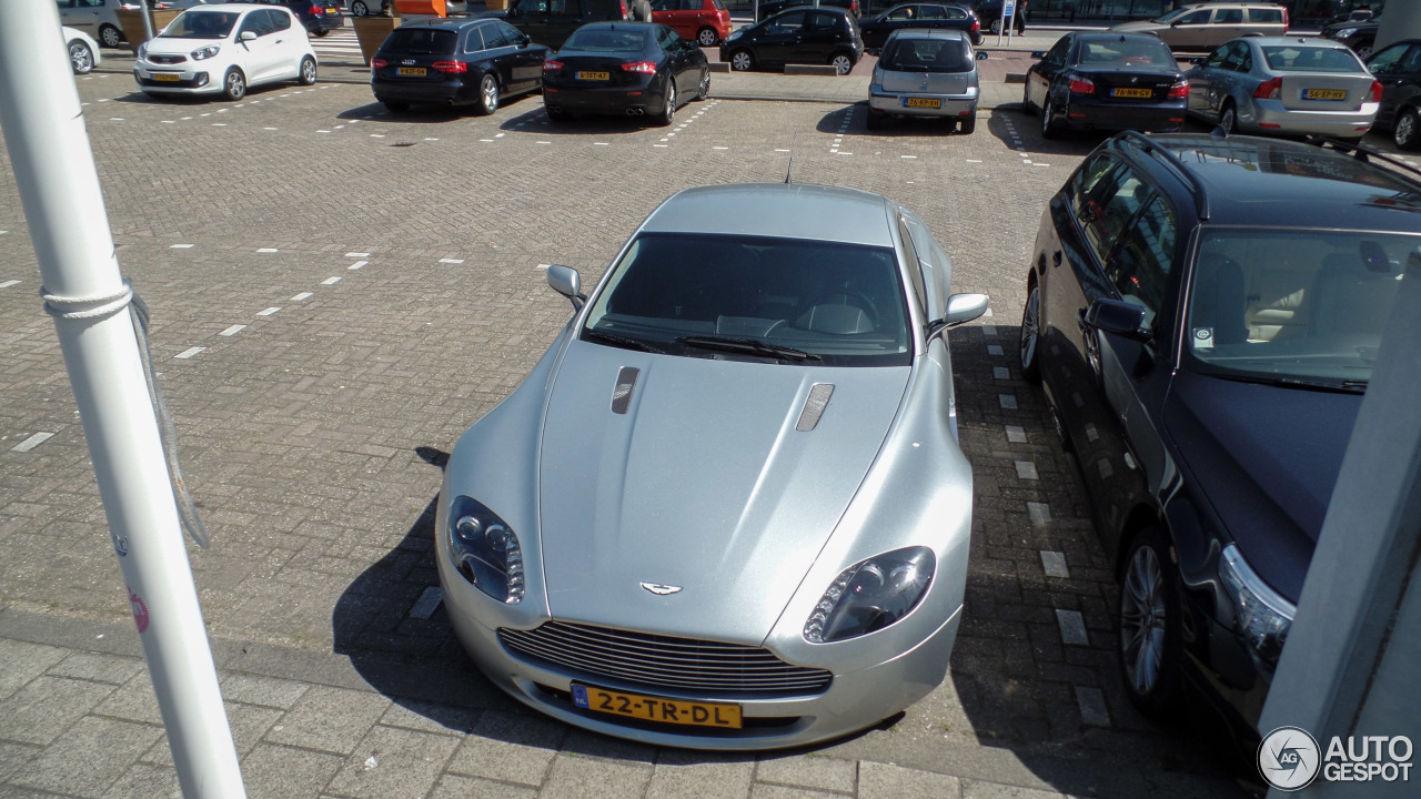 Aston Martin V8 Vantage