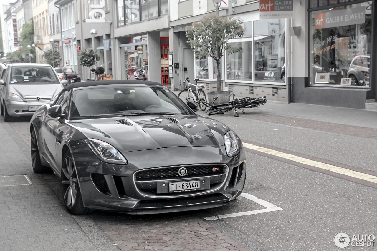 Jaguar F-TYPE S V8 Convertible