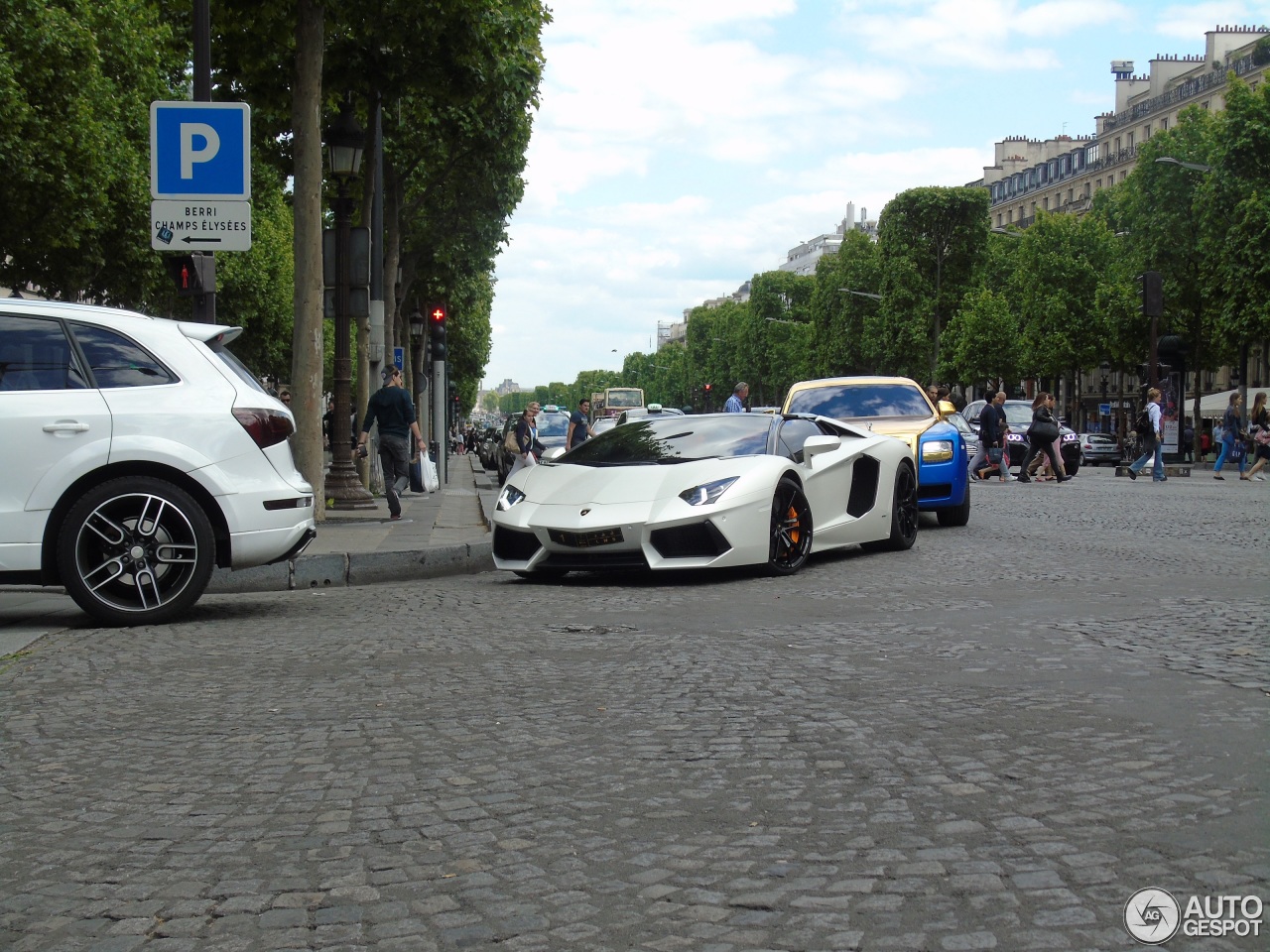 Lamborghini Aventador LP700-4 Roadster