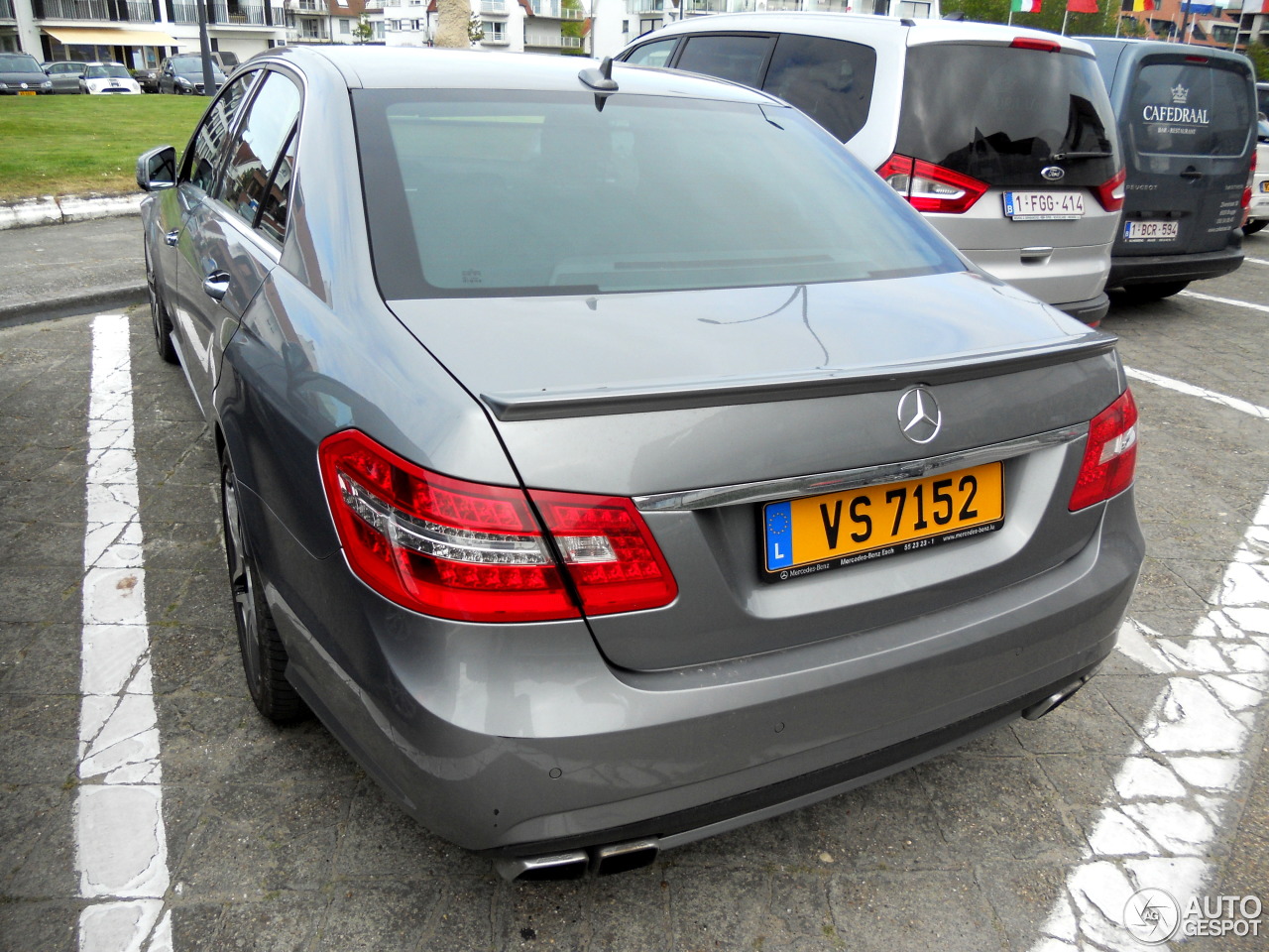 Mercedes-Benz E 63 AMG W212 V8 Biturbo