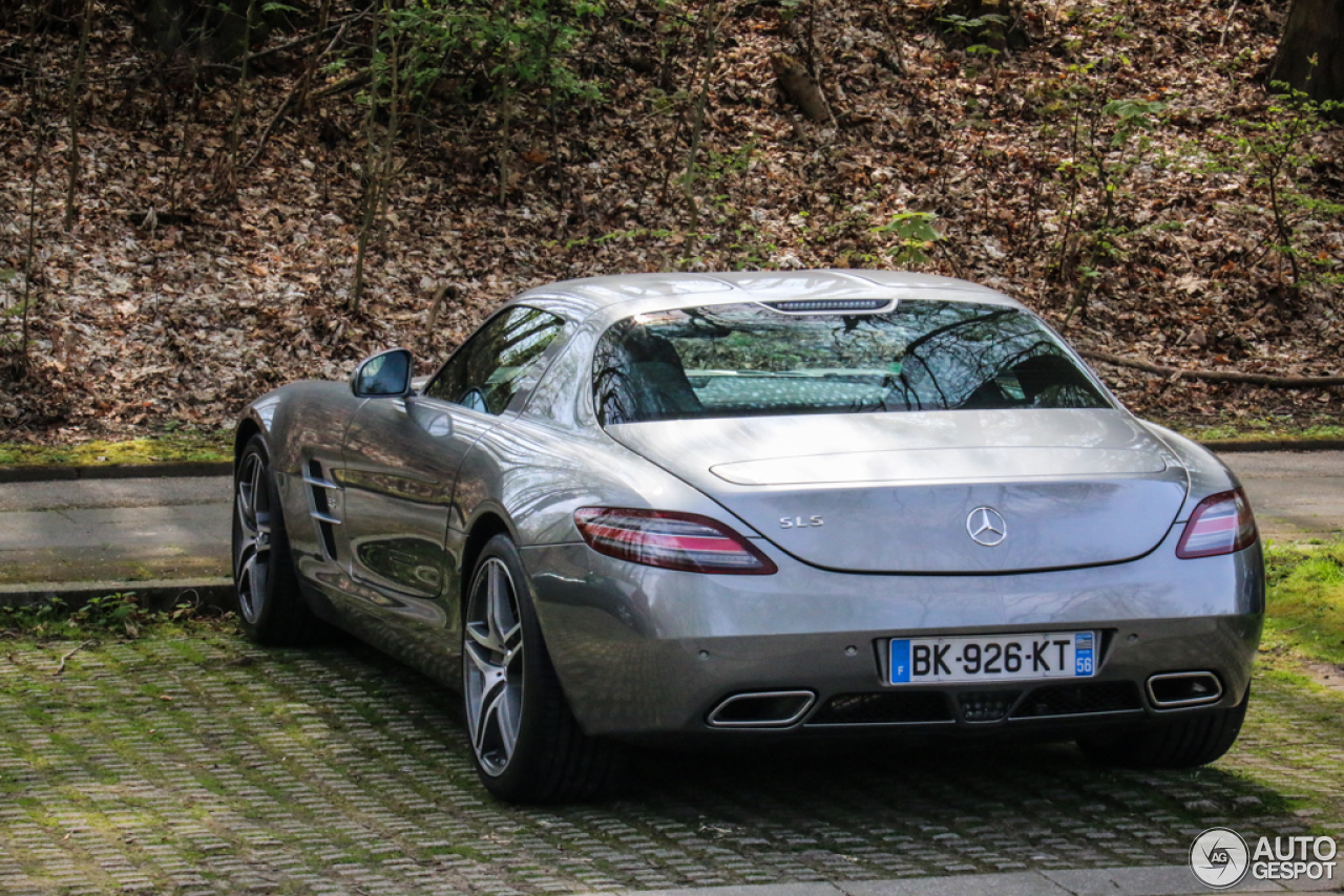 Mercedes-Benz SLS AMG