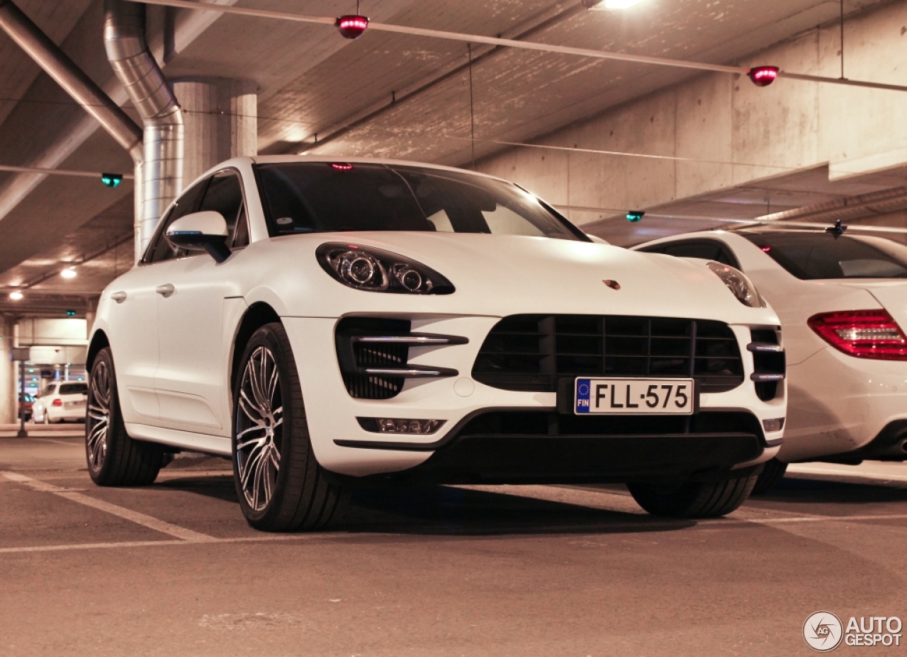 Porsche 95B Macan Turbo