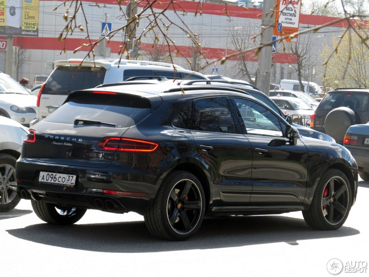 Porsche 95B Macan Turbo