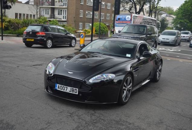 Aston Martin V12 Vantage S