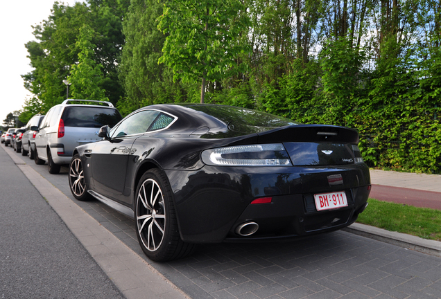 Aston Martin V8 Vantage S