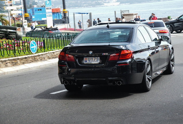 BMW M5 F10 2011