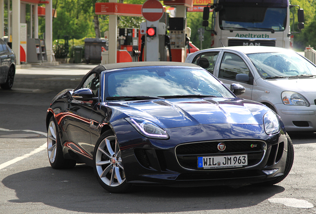 Jaguar F-TYPE S Convertible