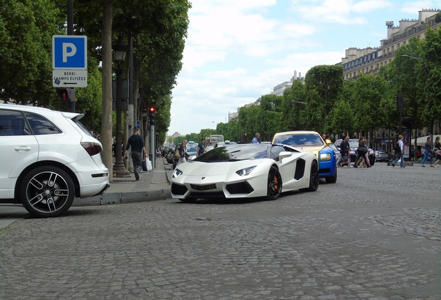 Lamborghini Aventador LP700-4 Roadster