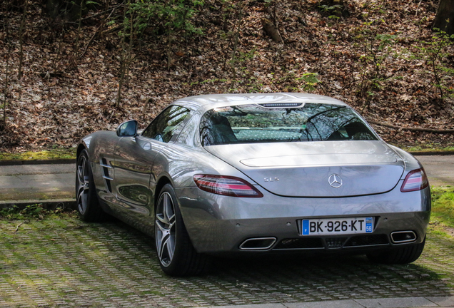 Mercedes-Benz SLS AMG