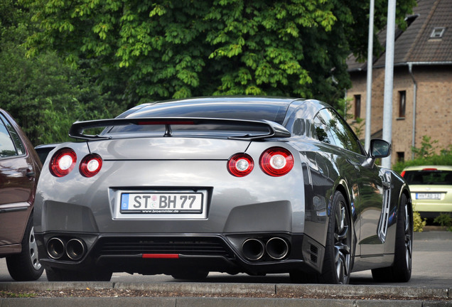 Nissan GT-R 2013