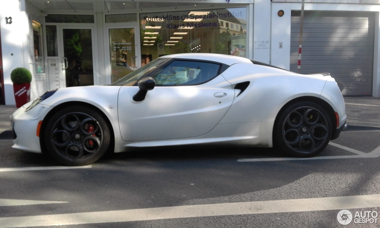 Alfa Romeo 4C Launch Edition