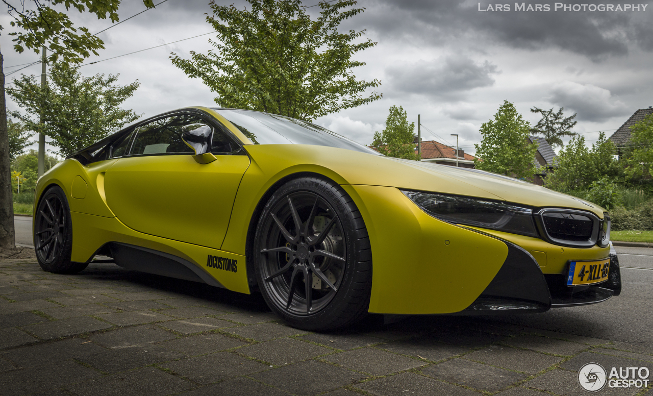 BMW i8