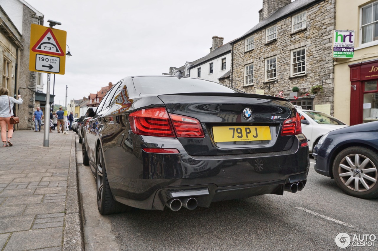 BMW M5 F10 2011