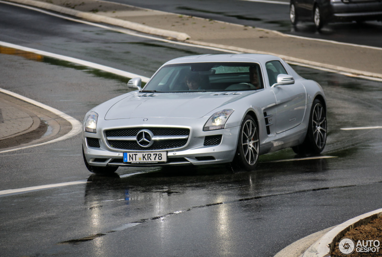 Mercedes-Benz SLS AMG