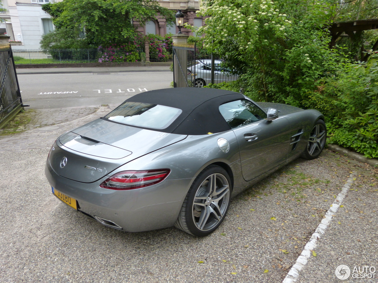 Mercedes-Benz SLS AMG Roadster