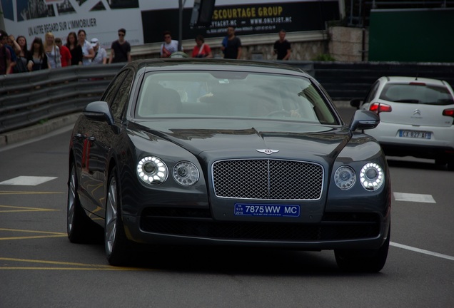 Bentley Flying Spur V8