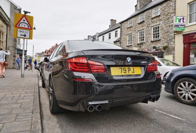 BMW M5 F10 2011