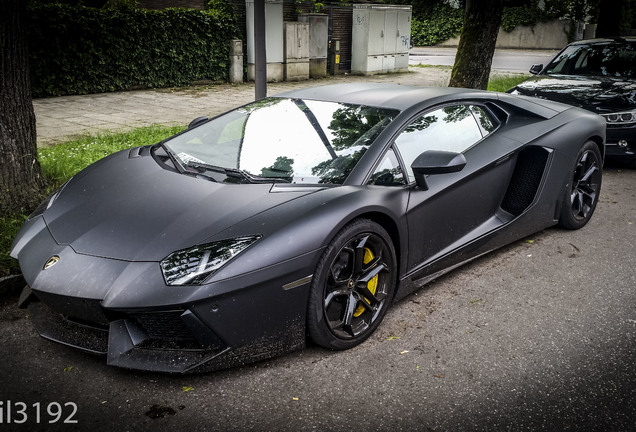 Lamborghini Aventador LP700-4