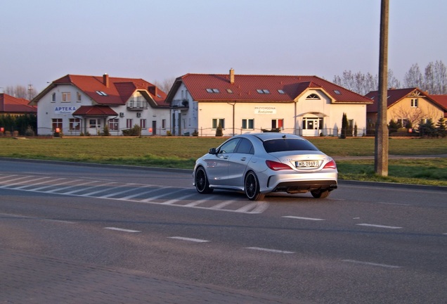 Mercedes-Benz CLA 45 AMG C117