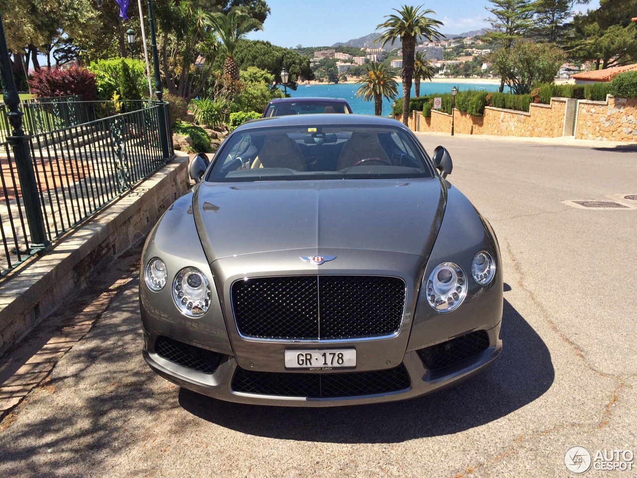 Bentley Continental GT V8