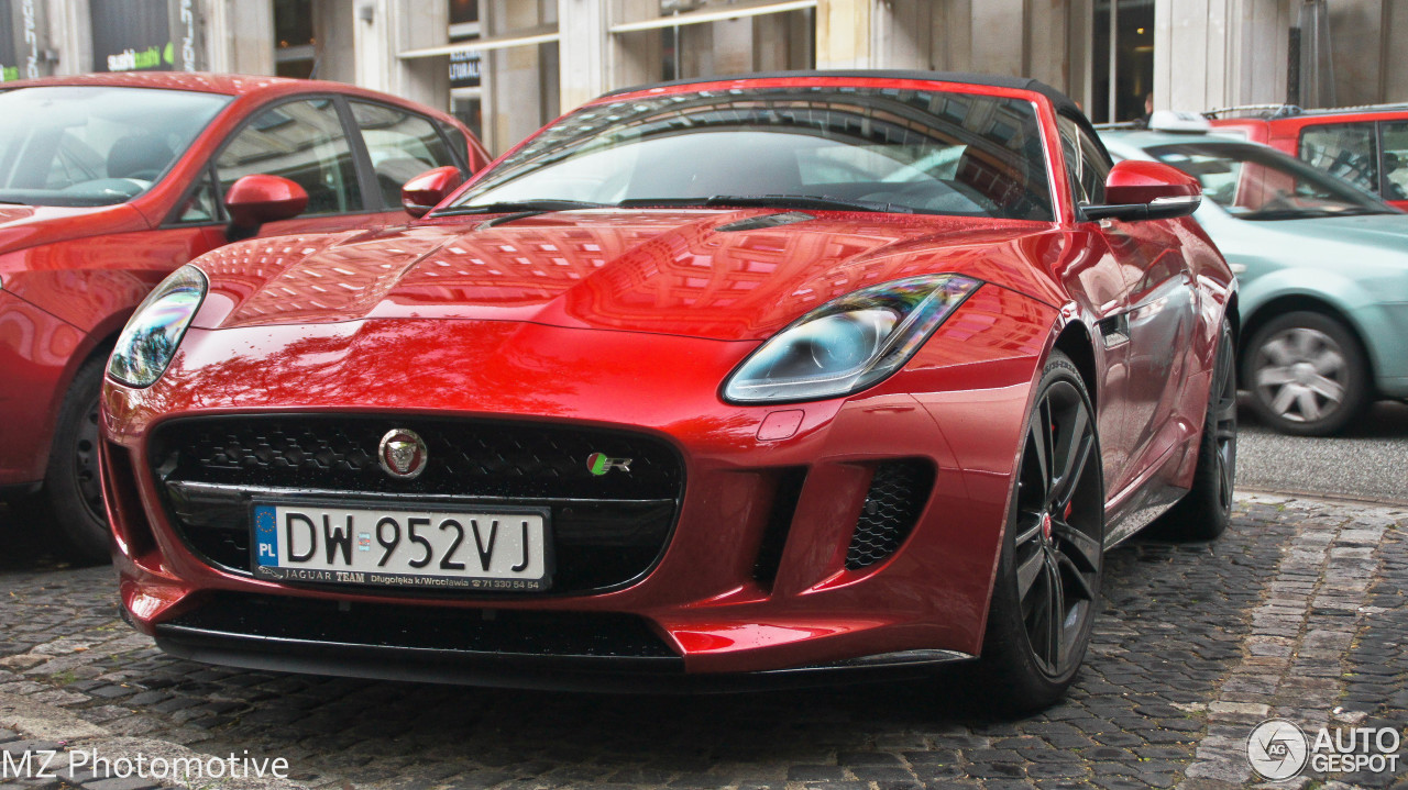 Jaguar F-TYPE R Convertible