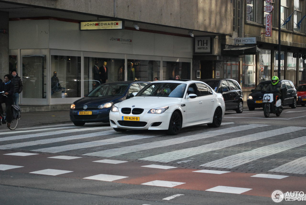 BMW M5 E60 2005