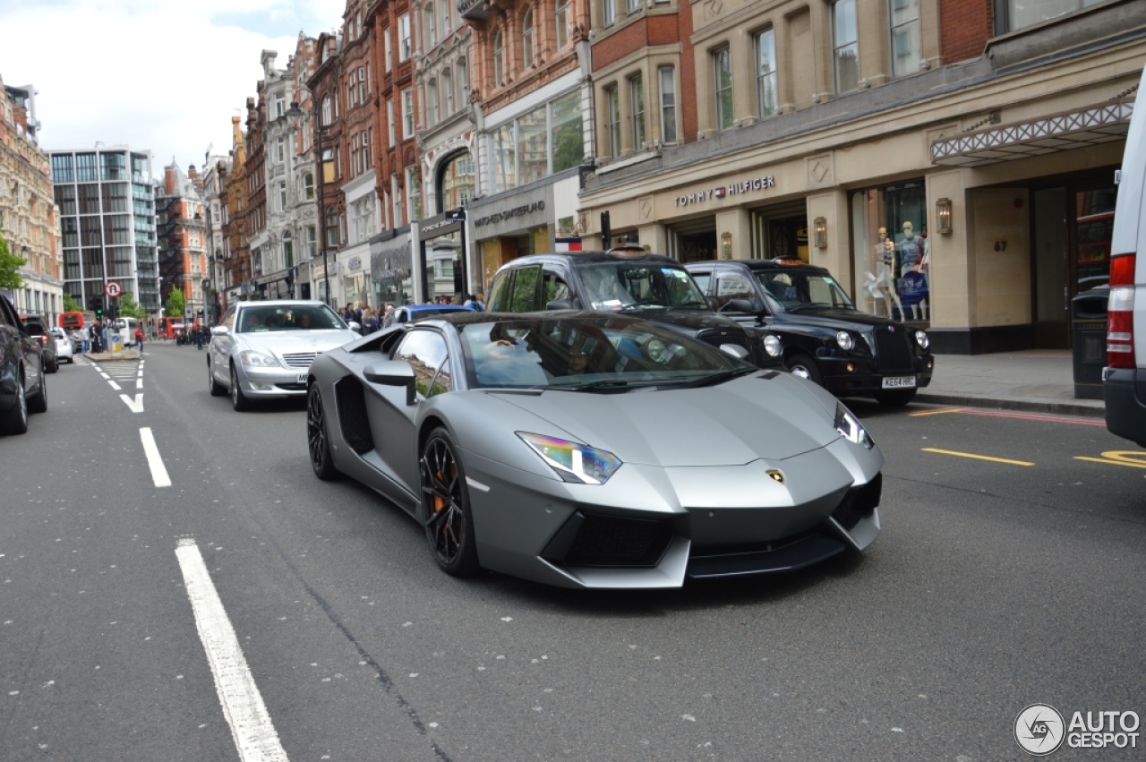 Lamborghini Aventador LP700-4 Roadster