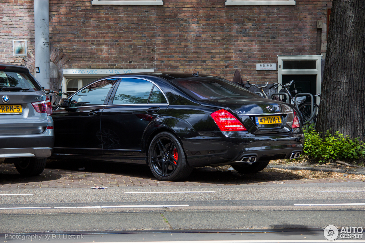 Mercedes-Benz S 63 AMG W221 2011