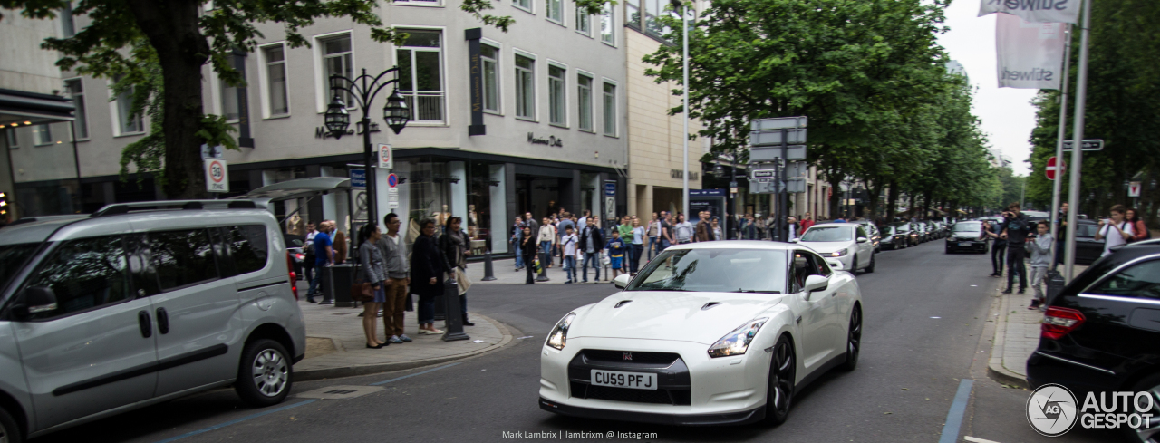 Nissan GT-R