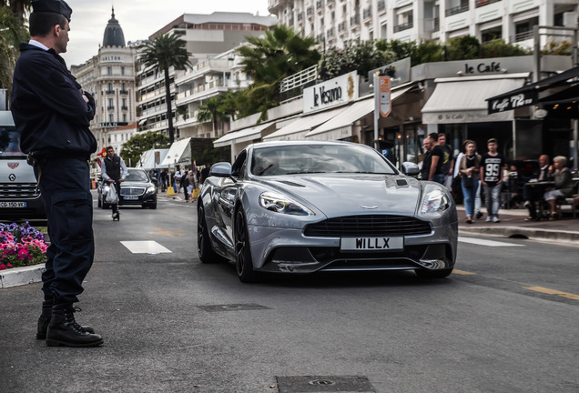 Aston Martin Vanquish 2013