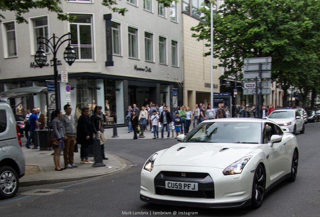 Nissan GT-R