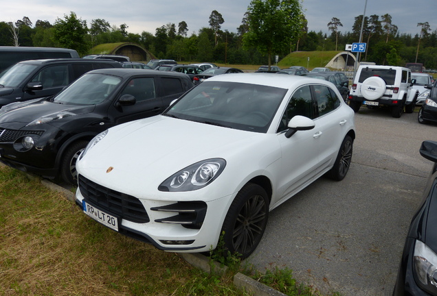 Porsche 95B Macan Turbo