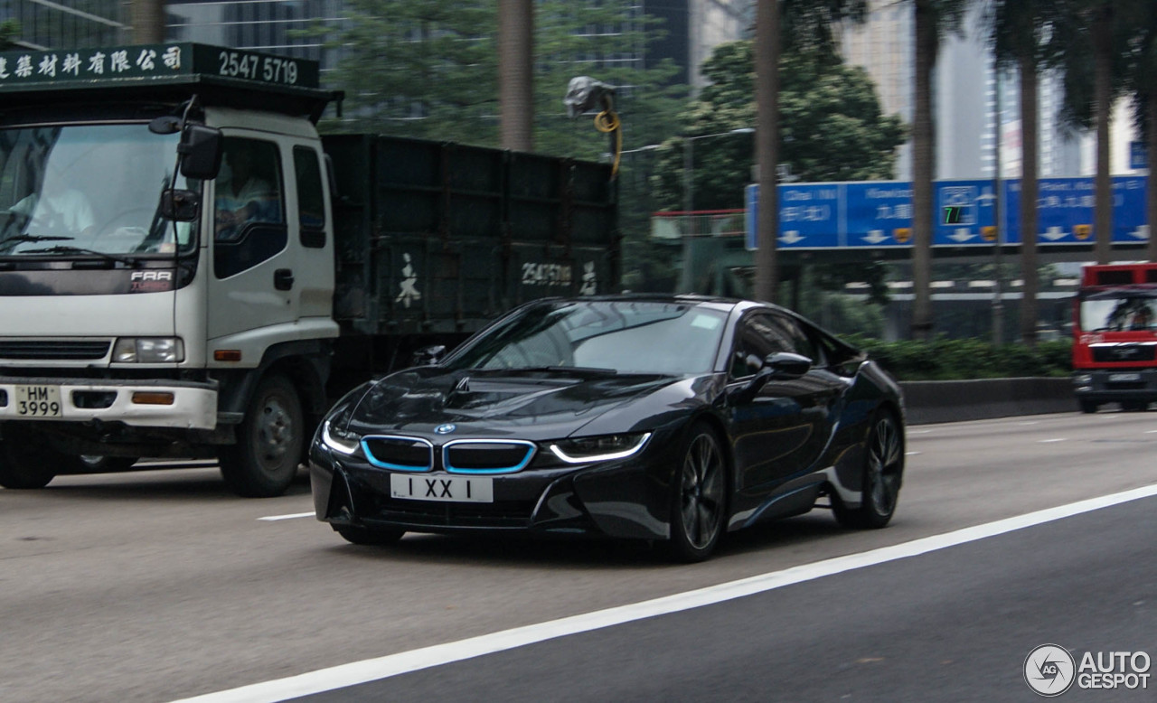 BMW i8