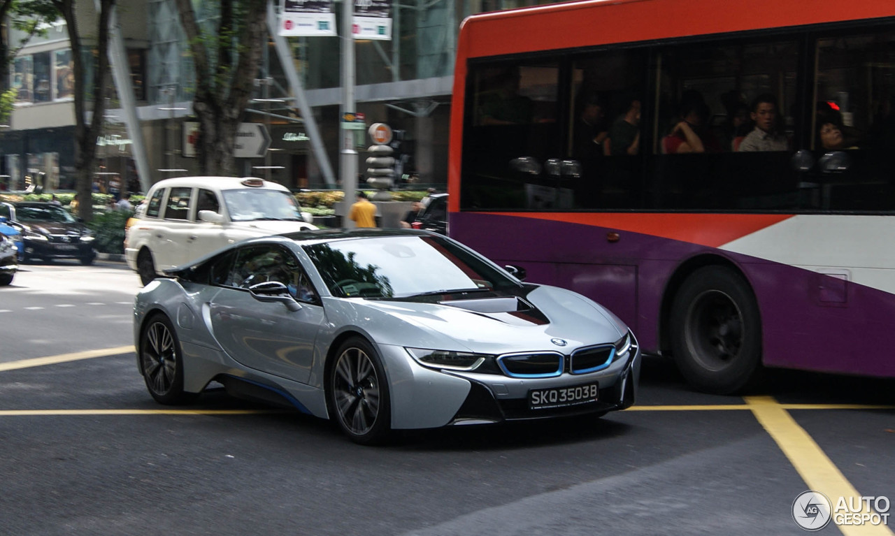 BMW i8