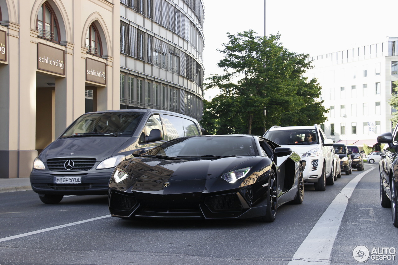 Lamborghini Aventador LP700-4