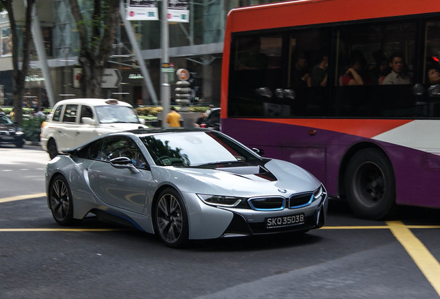 BMW i8