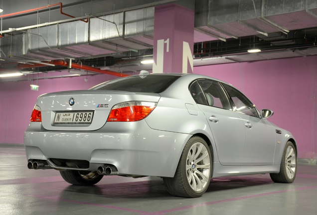 BMW M5 E60 2005