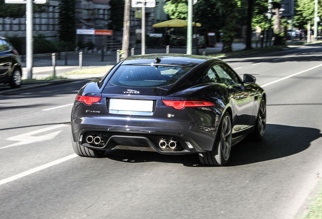 Jaguar F-TYPE R Coupé