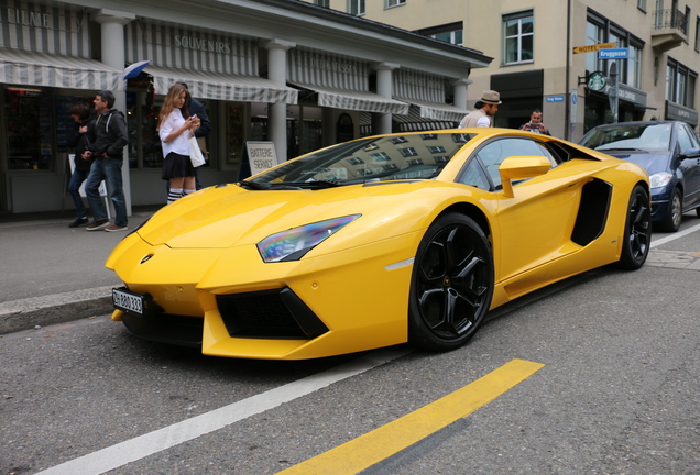 Lamborghini Aventador LP700-4