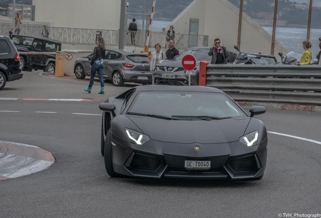 Lamborghini Aventador LP700-4