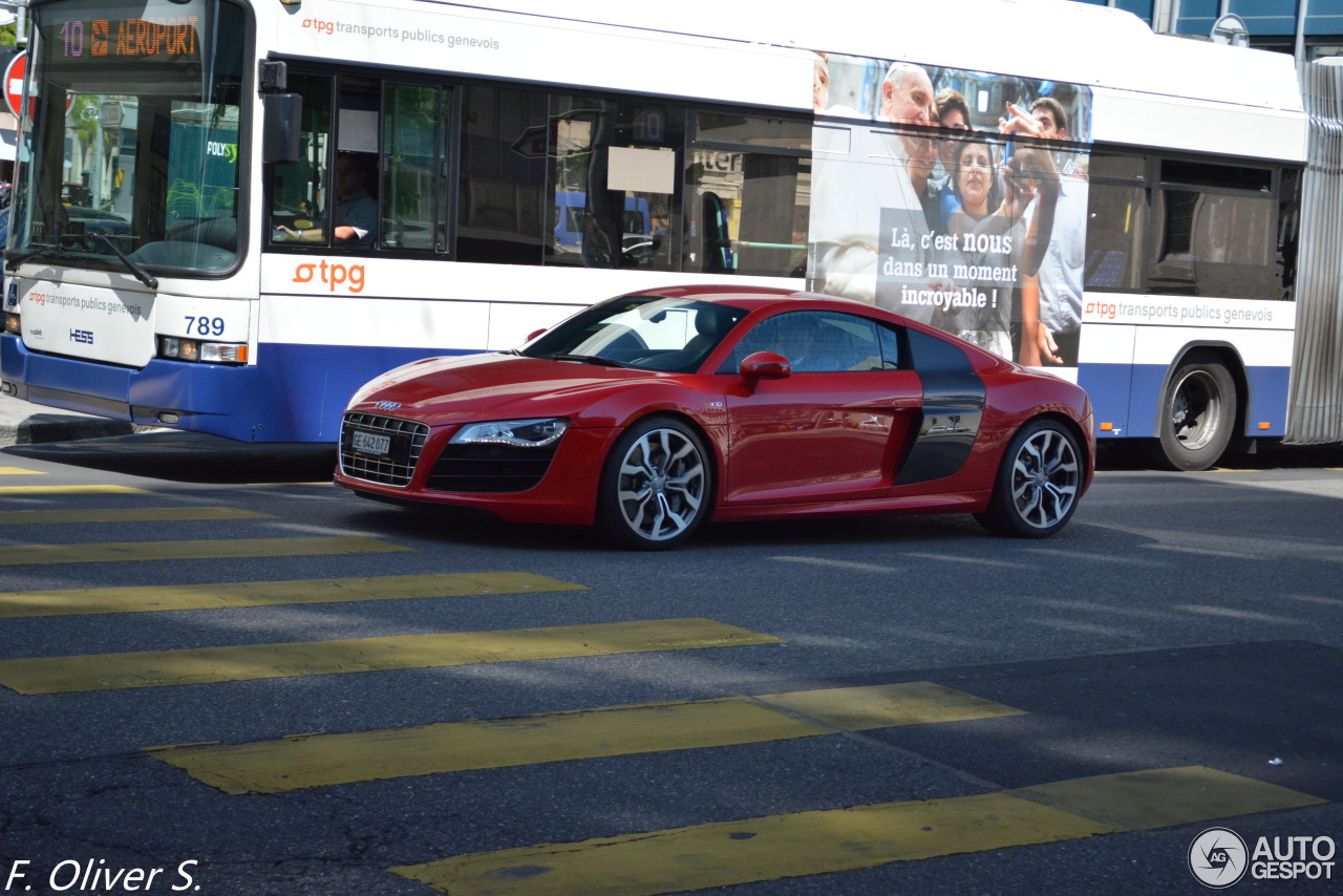 Audi R8 V10