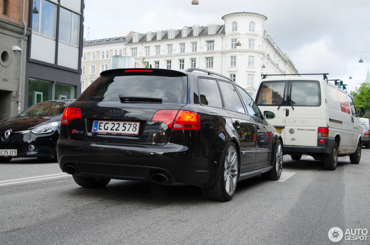 Audi RS4 Avant B7