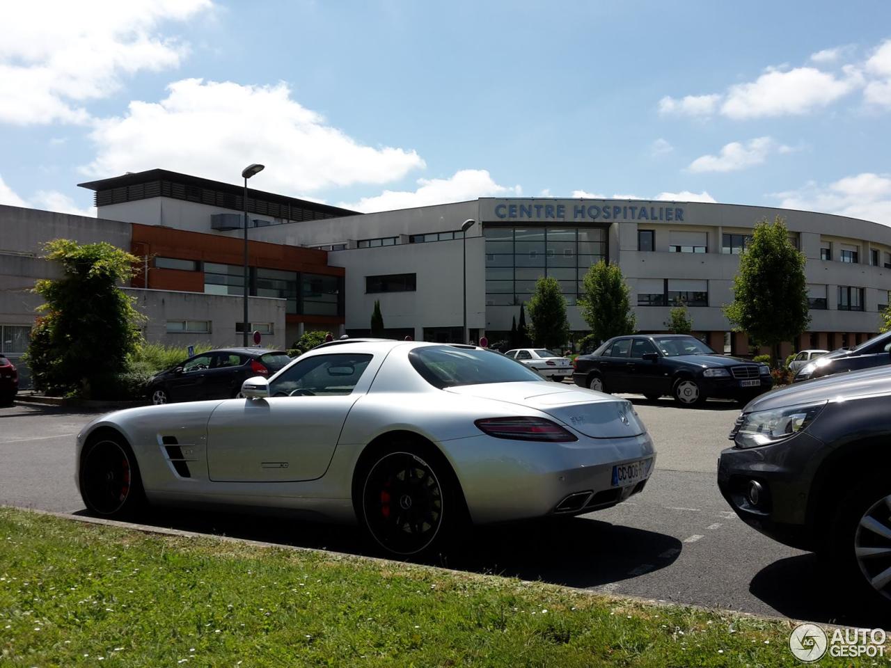 Mercedes-Benz SLS AMG