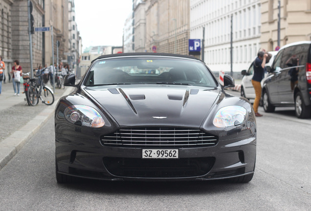 Aston Martin DBS Volante