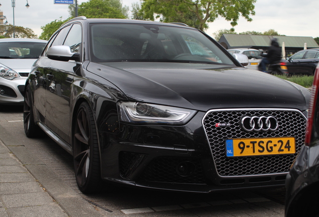 Audi RS4 Avant B8