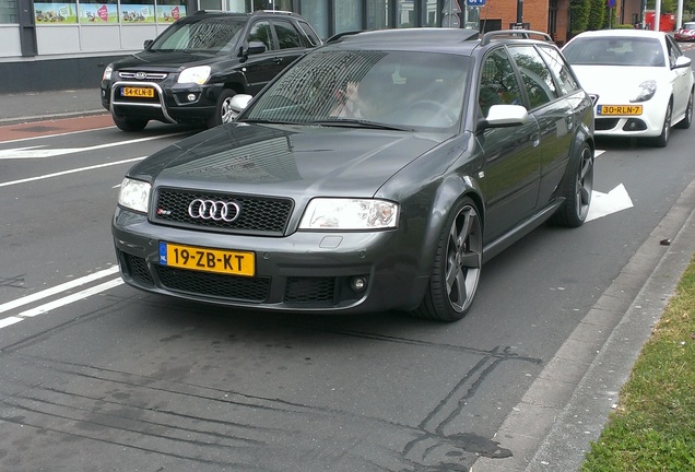 Audi RS6 Avant C5