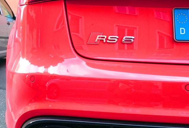 Audi RS6 Avant C7 2015