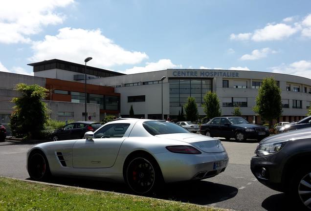 Mercedes-Benz SLS AMG